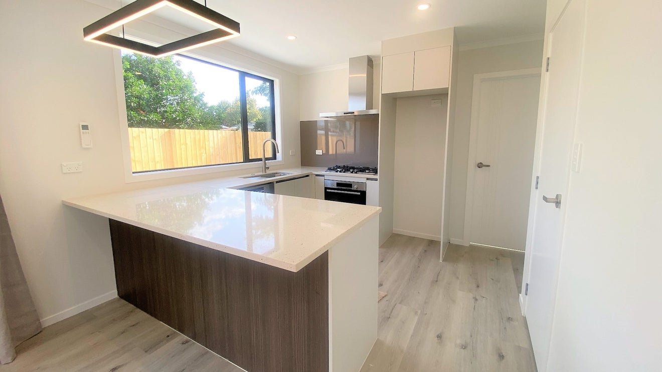 43A Lake Crescent, Hamilton Lake, Hamilton - Carousel 1