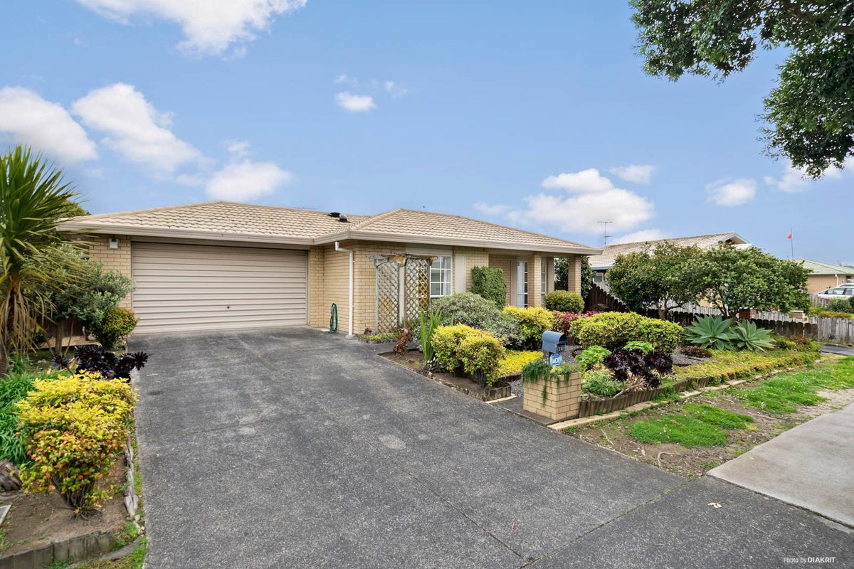 18 Settlers Cove, Weymouth, Auckland - Carousel 1
