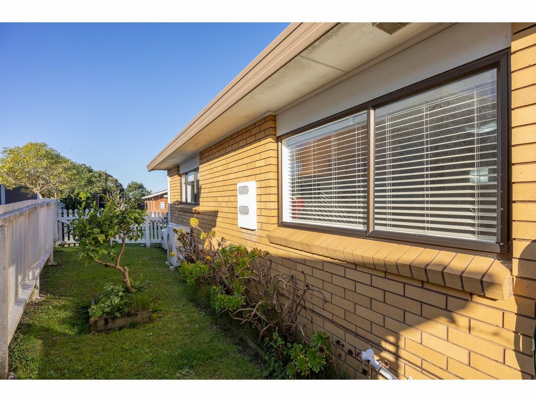 5/116 Titirangi Road, New Lynn, Auckland - Carousel 17