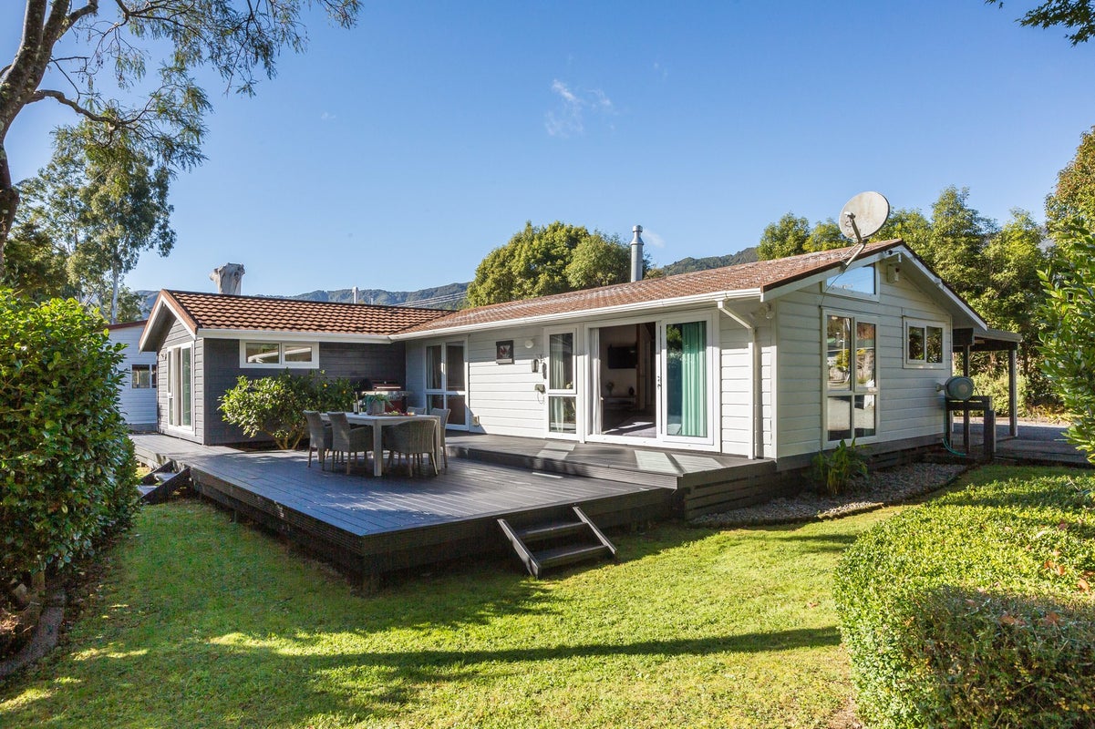 159 Parkes Line Road, Maymorn, Upper Hutt - Carousel 2