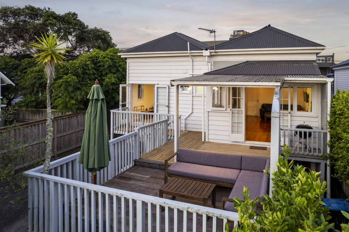 44 Scanlan Street, Grey Lynn, Auckland - Carousel 1