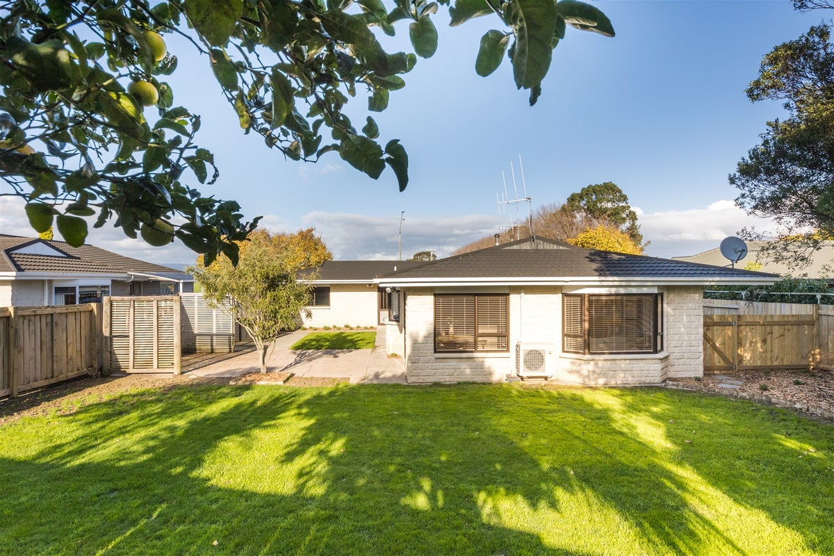 130 John F Kennedy Drive, Milson, Palmerston North - Carousel 1