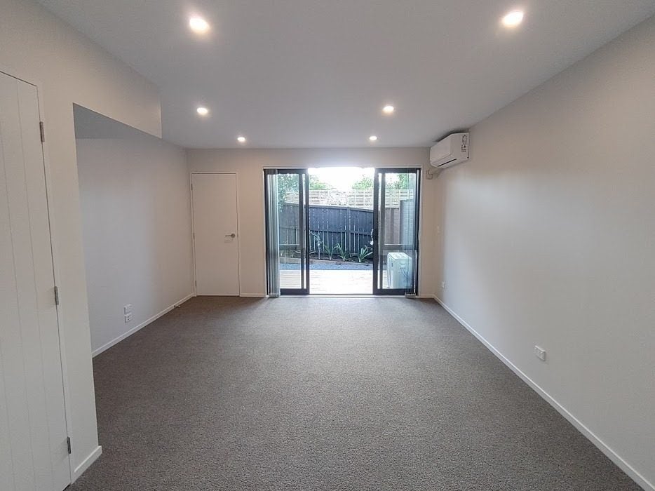 4/9 Beaufield Lane, Te Atatu Peninsula, Auckland - Carousel 2