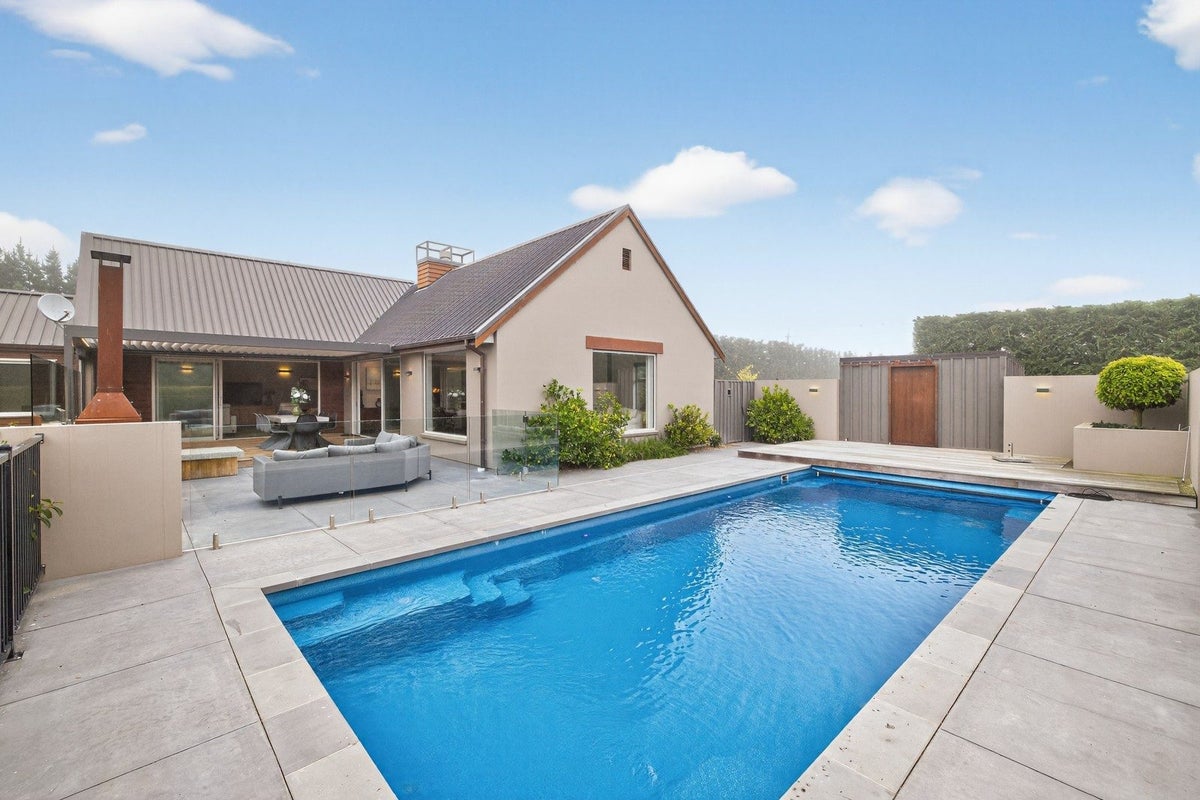 712 Highfield Road, Christchurch - Carousel 1