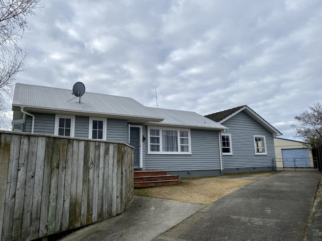 53 Anakiwa Street, Kelvin Grove, Palmerston North - Carousel 1