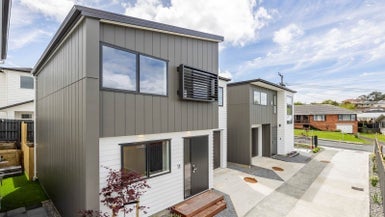 4C Meadowvale Avenue, Forrest Hill, Auckland - Carousel 1
