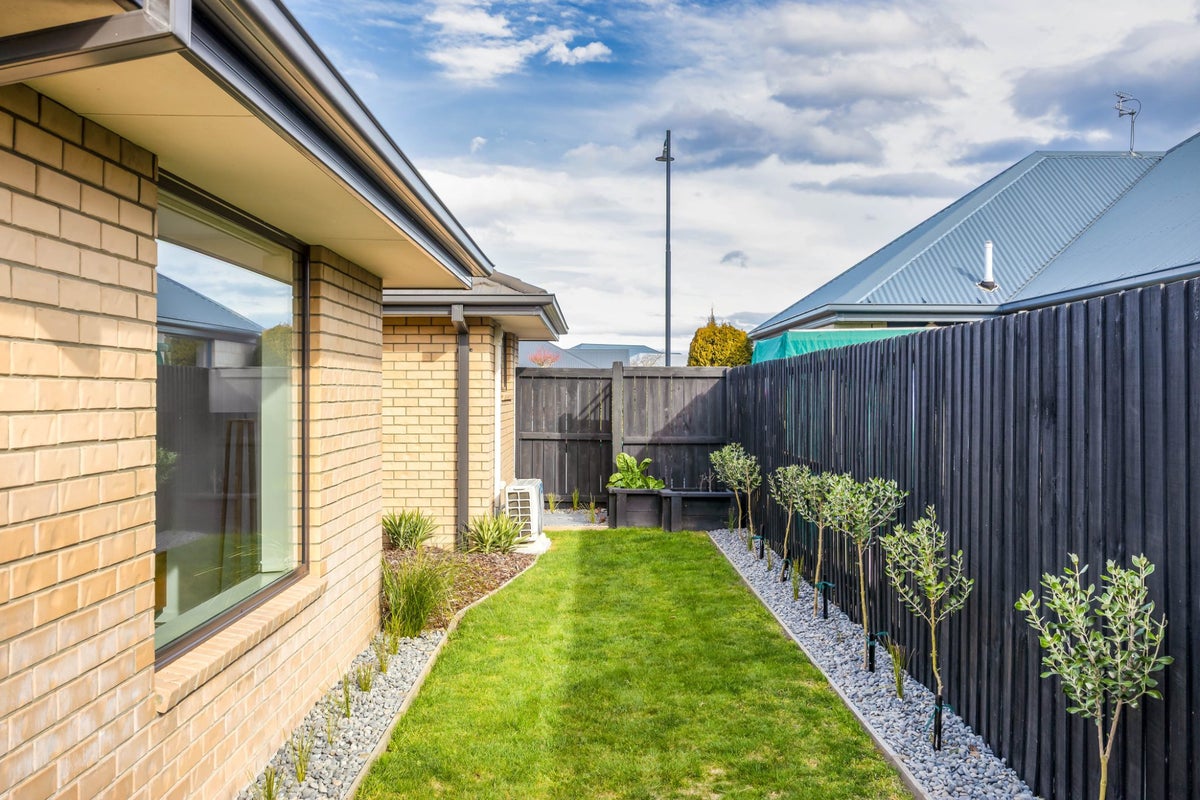 89 Rannoch Drive, Broomfield, Christchurch - Carousel 21