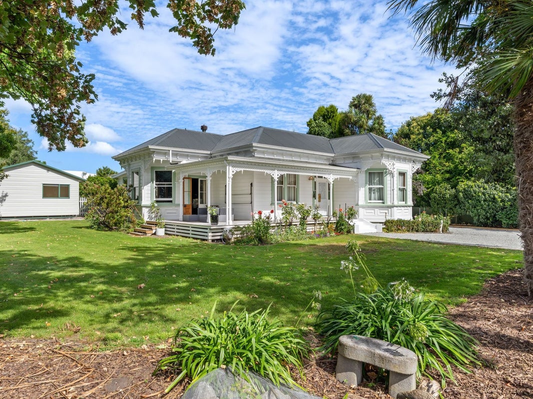 15 Cheeseman Road, Inner Kaiti, Gisborne - Carousel 1