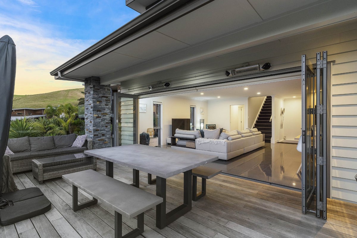 27 Pinebrook Lane, Maraetai, Auckland - Carousel 1