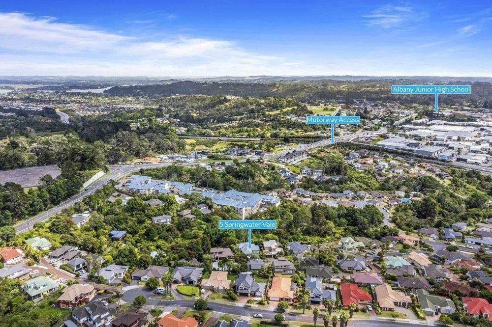 5 Springwater Vale, Unsworth Heights, Auckland - Carousel 23