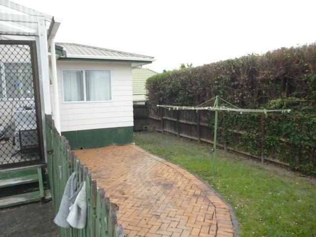 39 Aberfeldy Avenue, Highland Park, Auckland - Carousel 2