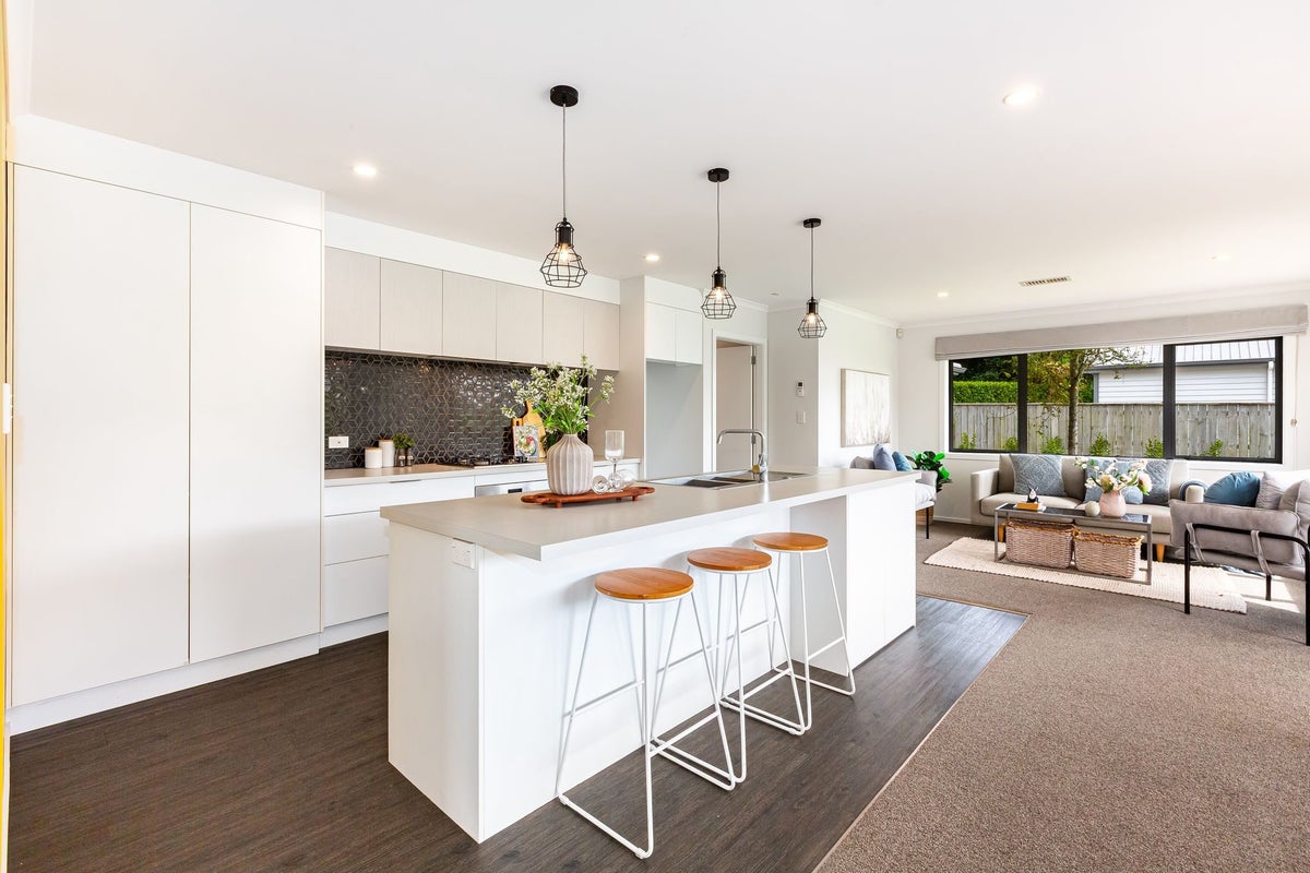 56 Resolution Drive, Whitby, Porirua - Carousel 2