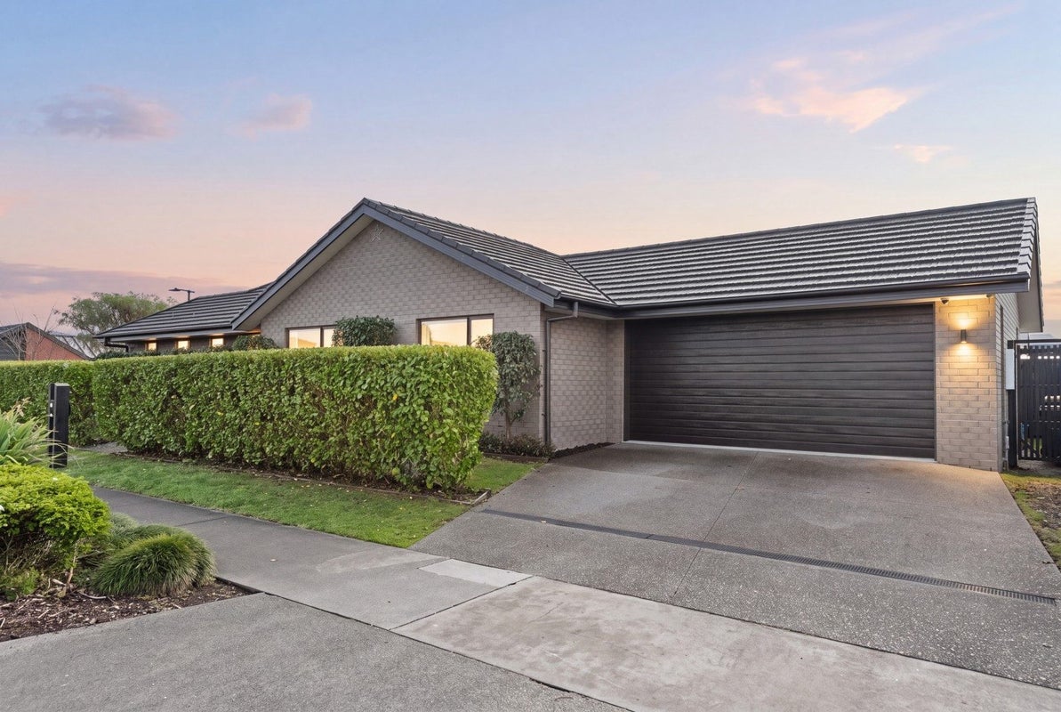 24 Lulu Avenue, Chartwell, Hamilton - Carousel 2