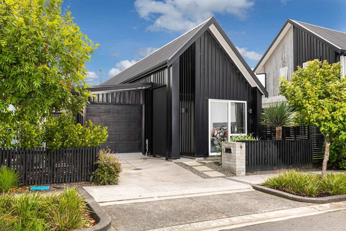 14 Torea Tai Road, Hobsonville, Auckland - Carousel 1