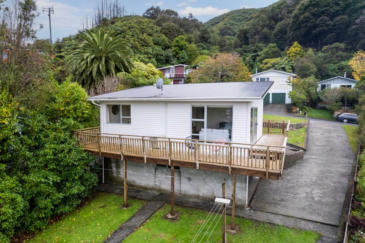 53 Wright Street, Wainuiomata, Lower Hutt - Carousel 20