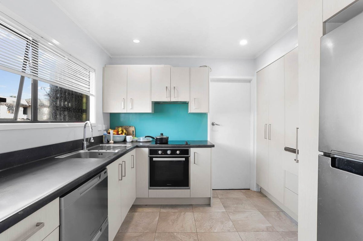 2/81 White Swan Road, Mount Roskill, Auckland City, Auckland - Carousel 2