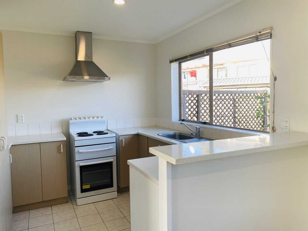 2/195 Burswood Drive, Burswood, Auckland - Carousel 2