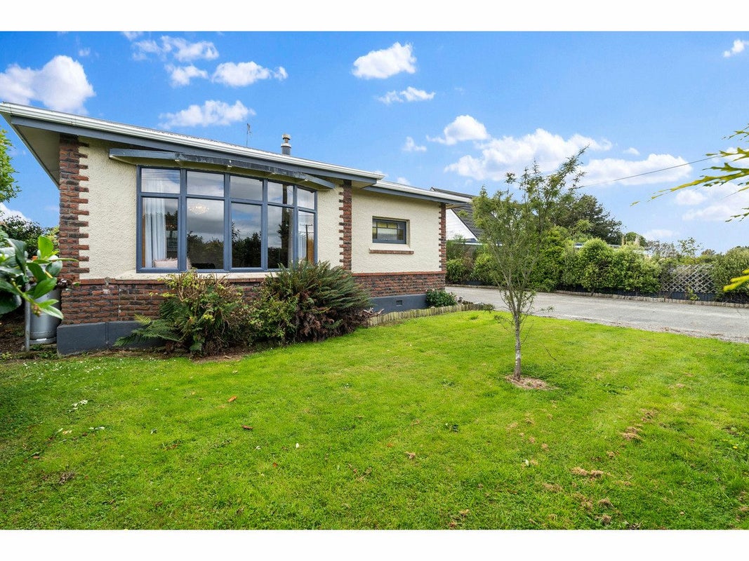 46 Moore Road, Lorneville, Invercargill - Carousel 1