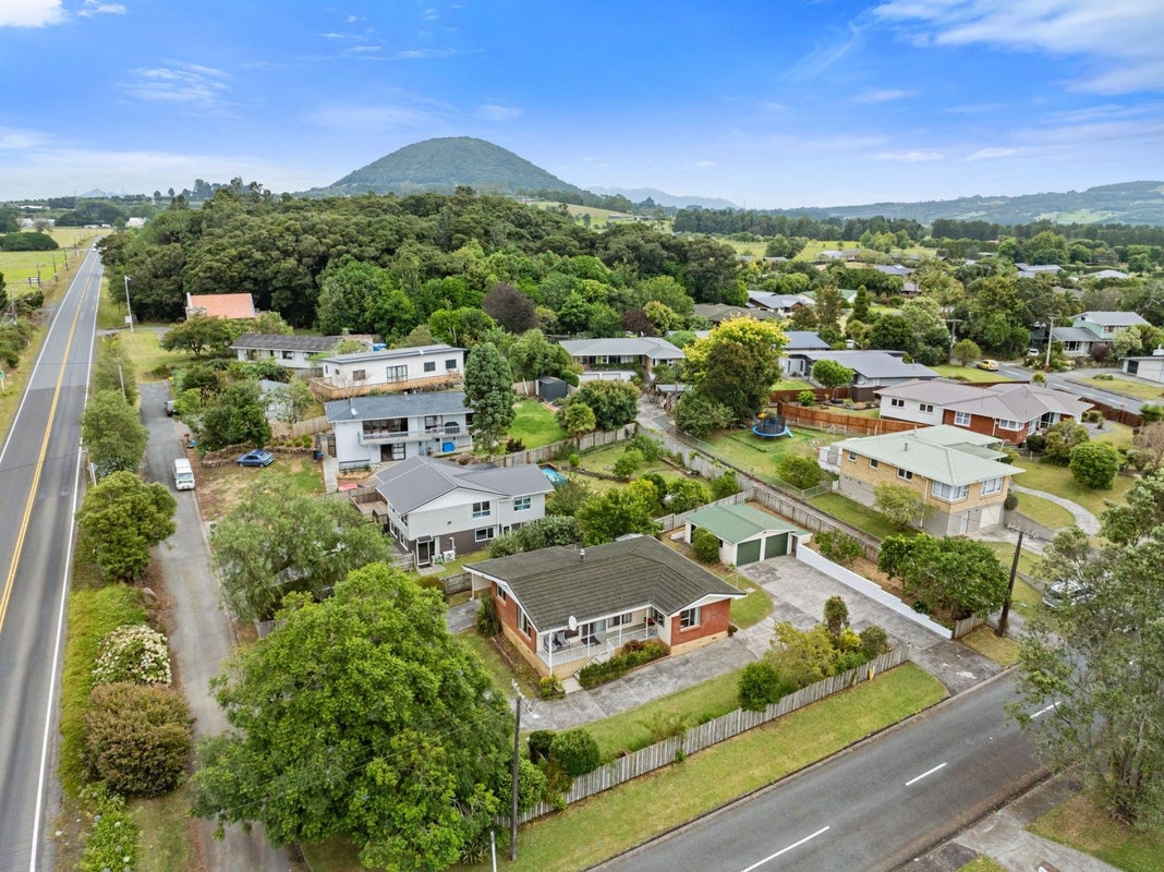 1 Beverley Crescent, Maungatapere, Whangarei - Carousel 1