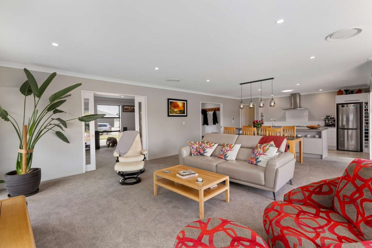 10 Alexandrina Street, Marshland, Christchurch - Carousel 2