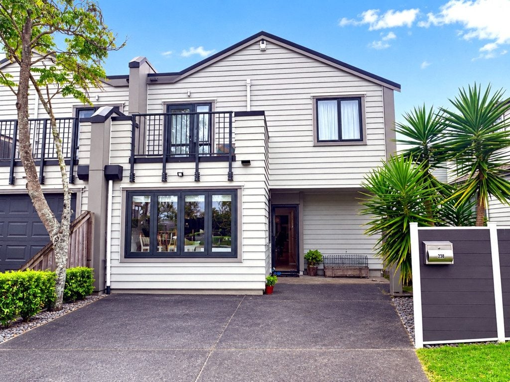2/38 John Jennings Drive, Oteha, Auckland - Carousel 2