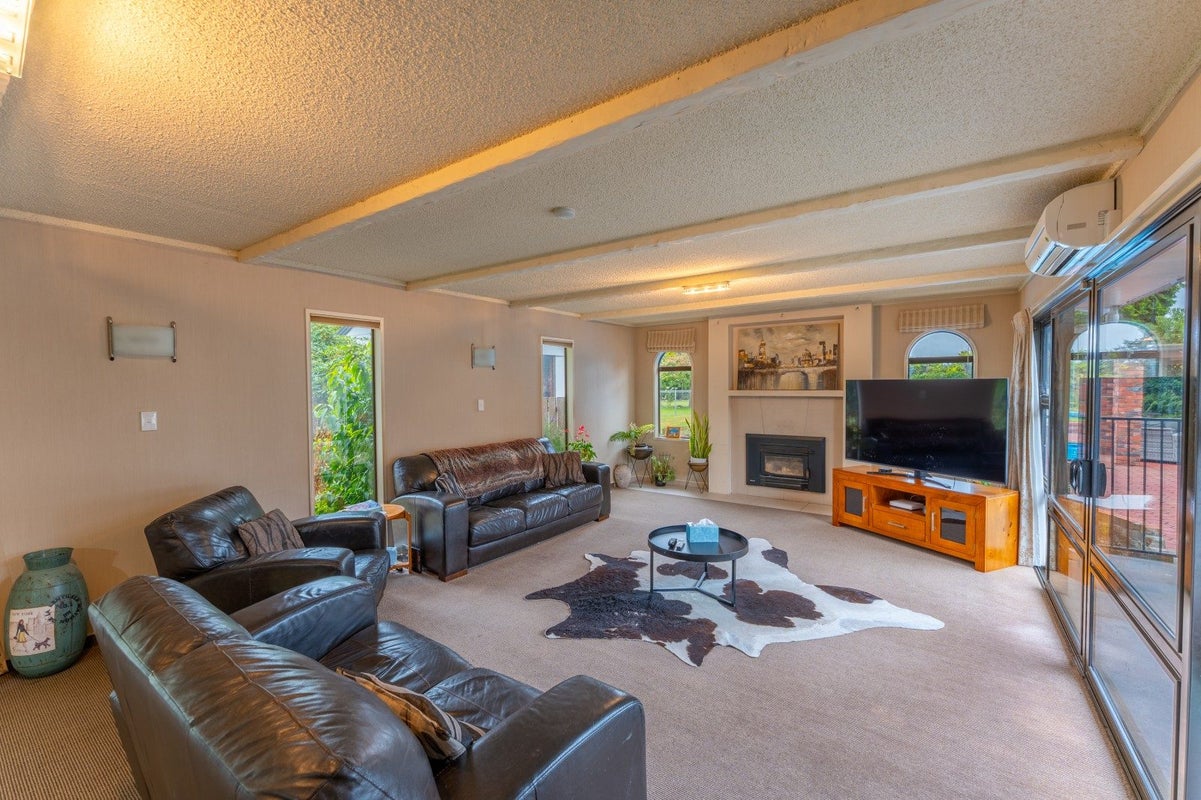 33 Lynch Road, Levels - Carousel 2