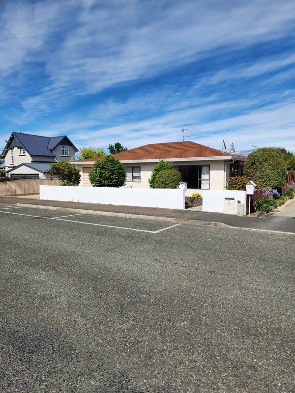 3 Sovereign Street, The Wood, Nelson - Carousel 1