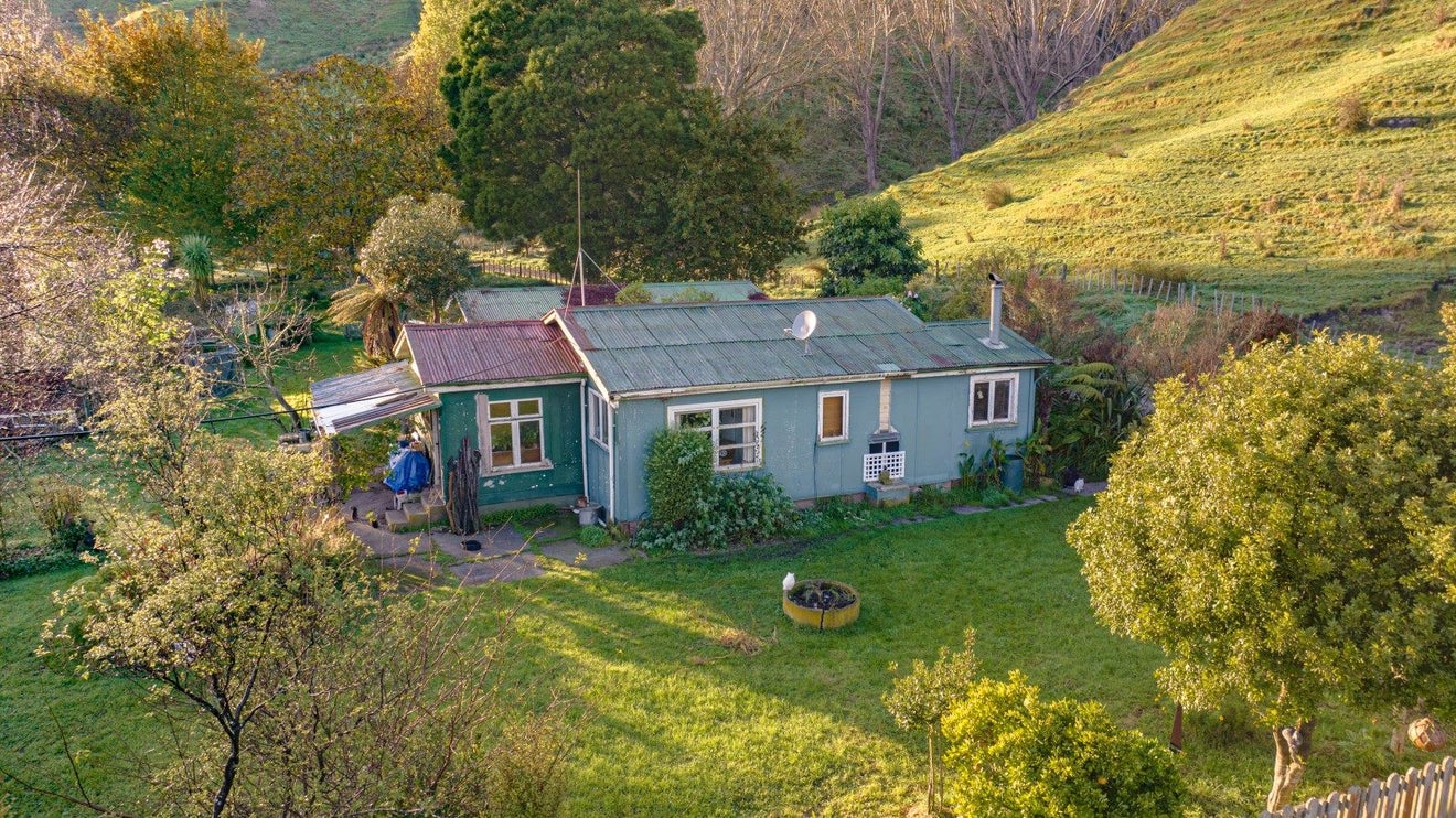 37 Creek Road, Mangamahu, Whanganui - Carousel 1