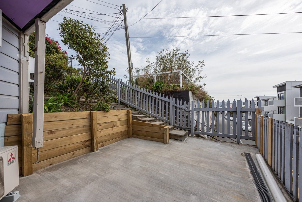 35 Hankey Street, Mount Cook, Wellington - Carousel 8