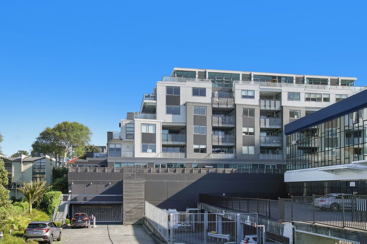 210/16 Huron Street, Takapuna, Auckland - Carousel 13