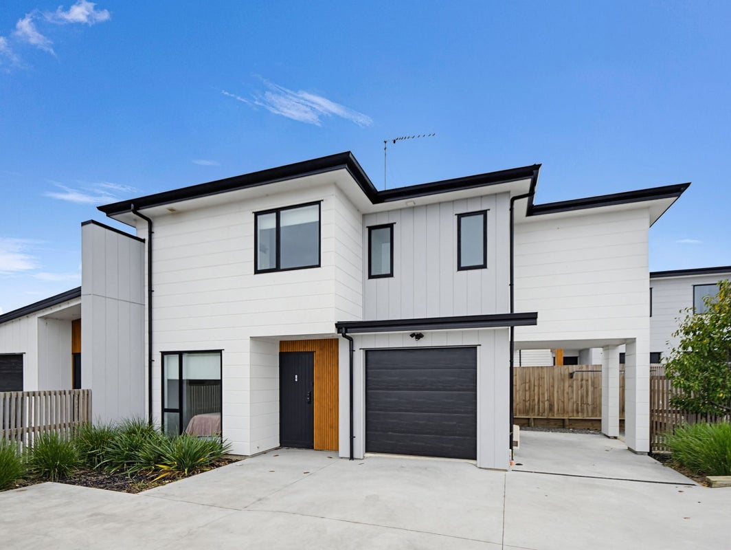 1/8 Crest Rise, Flagstaff, Hamilton - Carousel 1