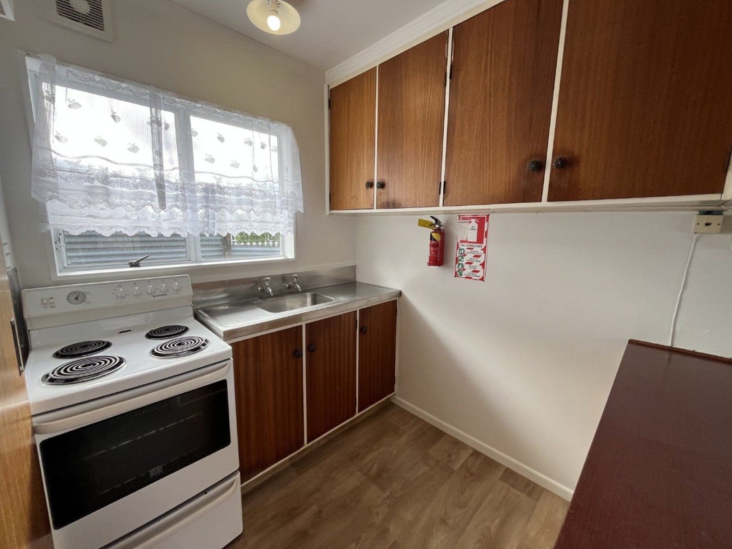 146 Albert Street, Terrace End, Palmerston North - Carousel 2