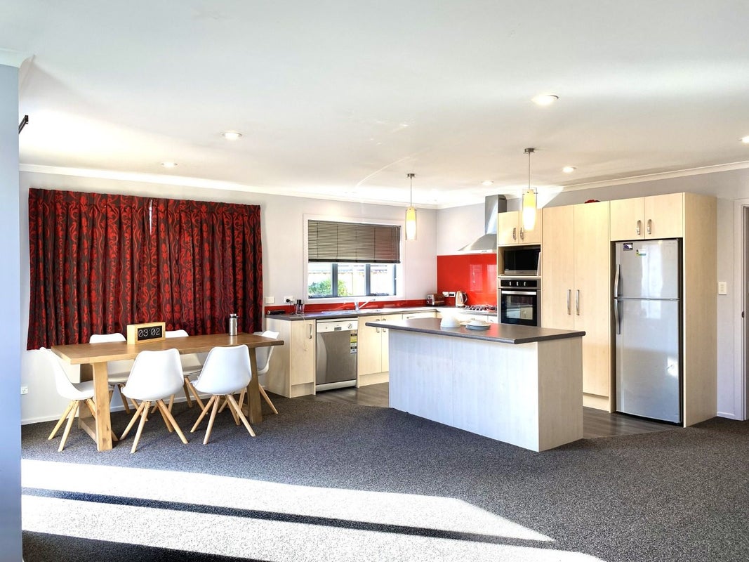 3A Oxford Crescent, Ebdentown, Upper Hutt - Carousel 2