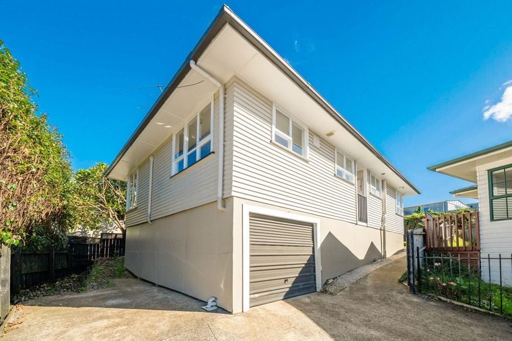19A Price Crescent, Mount Wellington, Auckland - Carousel 1