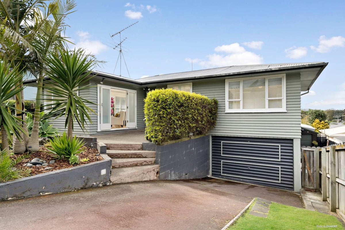 15 Mount Taylor Drive, Glendowie, Auckland - Carousel 1