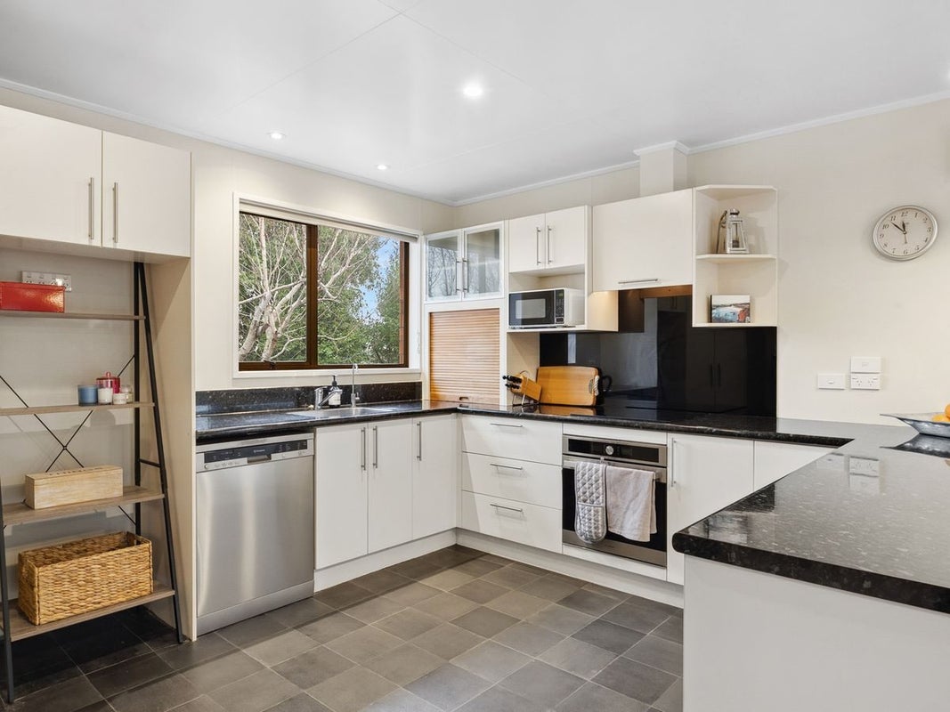 28 Mitchell Street, Abbotsford, Dunedin - Carousel 2