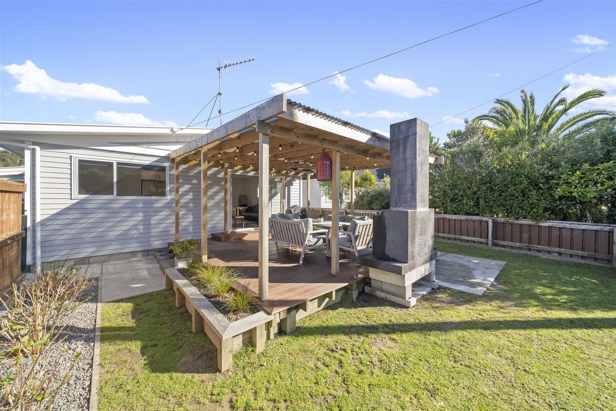 1/33 Hyde Street, Wainuiomata, Lower Hutt - Carousel 2