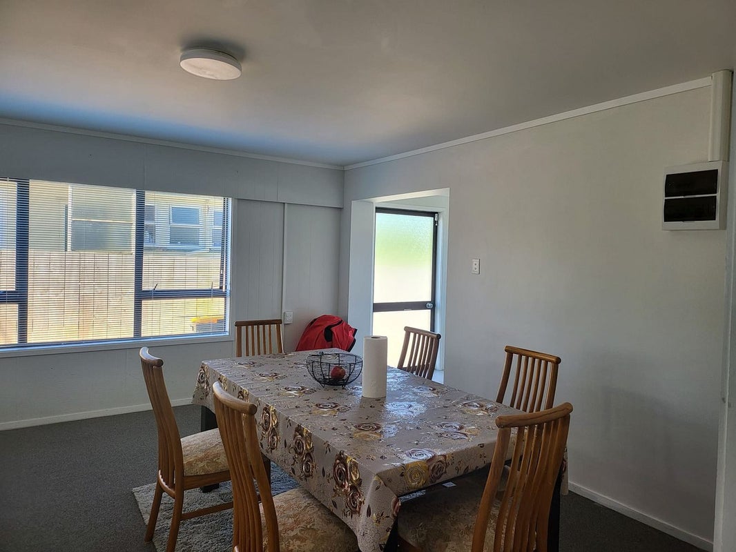41 Ferguson Street, Mangere East, Auckland - Carousel 15