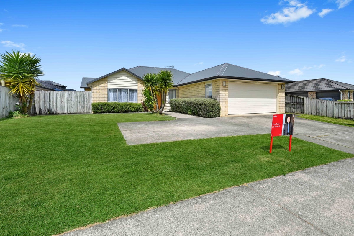 22 Hector Drive, Rototuna North, Hamilton - Carousel 19