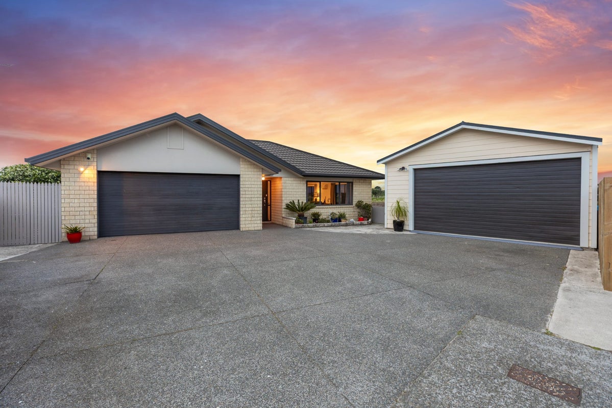 34 Gibson Place, Papamoa Beach, Papamoa - Carousel 2
