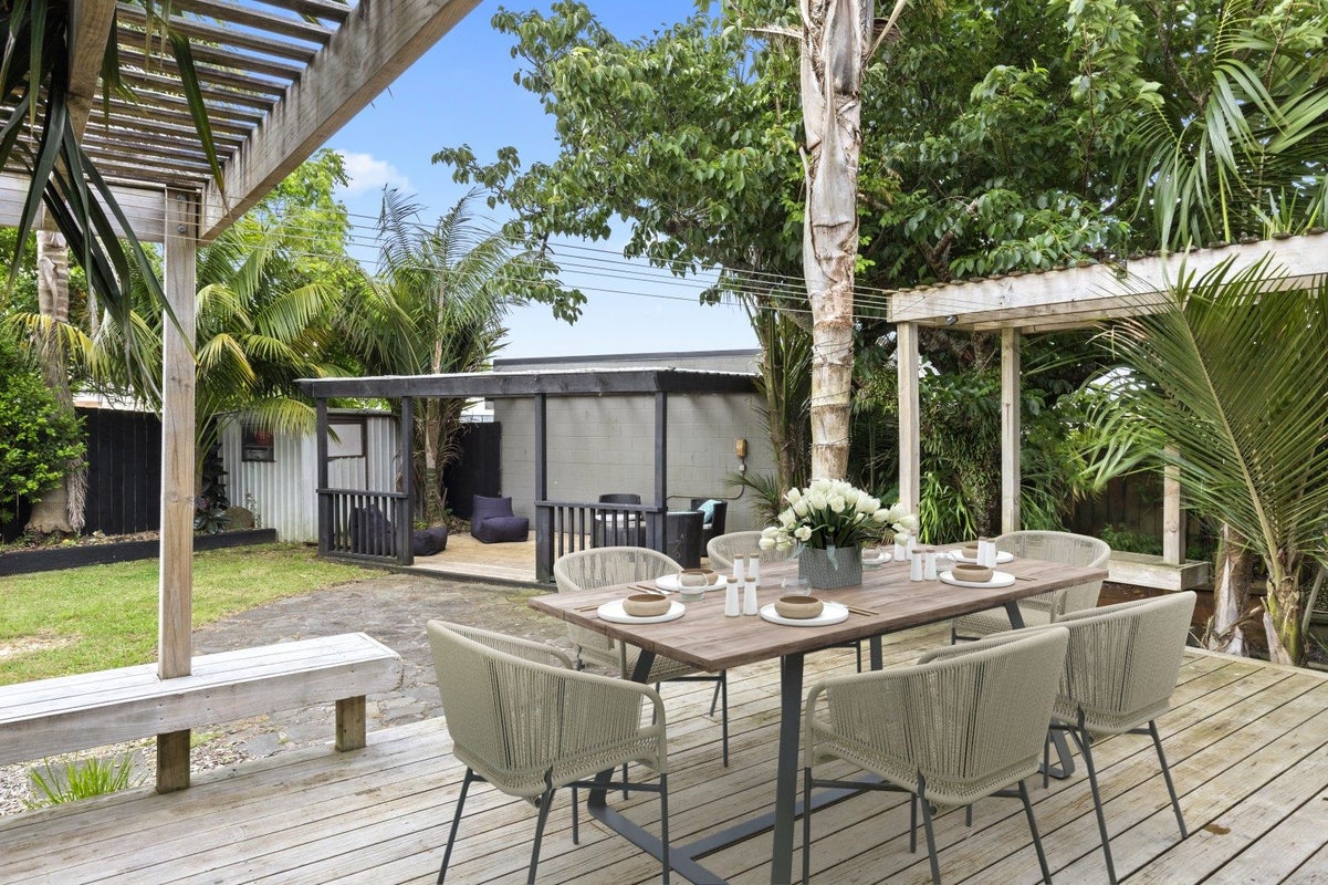 25 Garden Terrace, Pukekohe, Pukekohe - Carousel 1