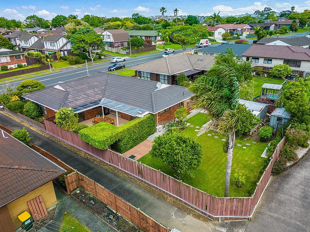 139 Prince Regent Drive, Farm Cove, Auckland - Carousel 2