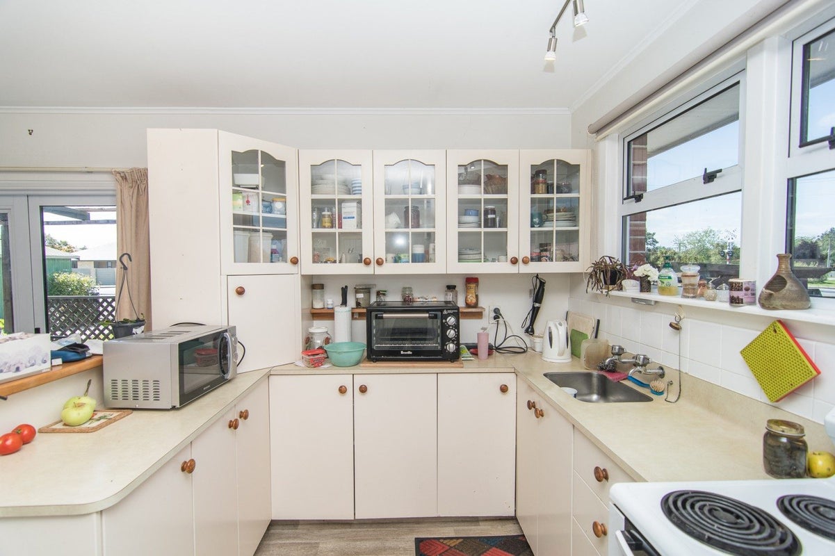 28 Ewen Road, Temuka - Carousel 2
