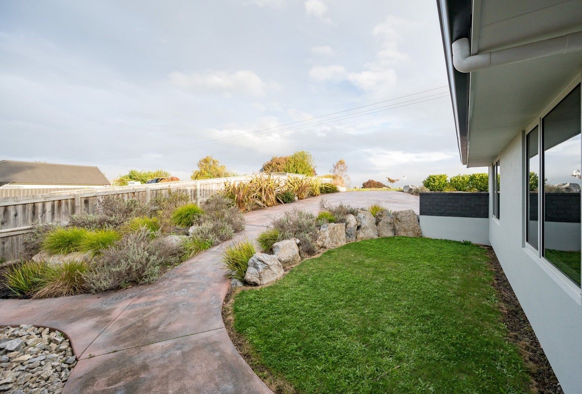 75 Mapua Drive, Mapua - Carousel 20