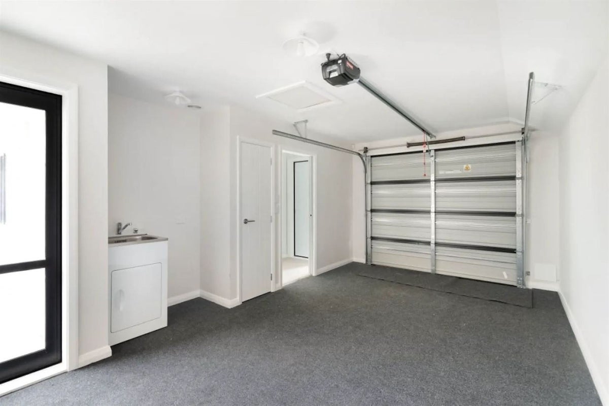 11C Northcote Road, Northcote, Christchurch - Carousel 10