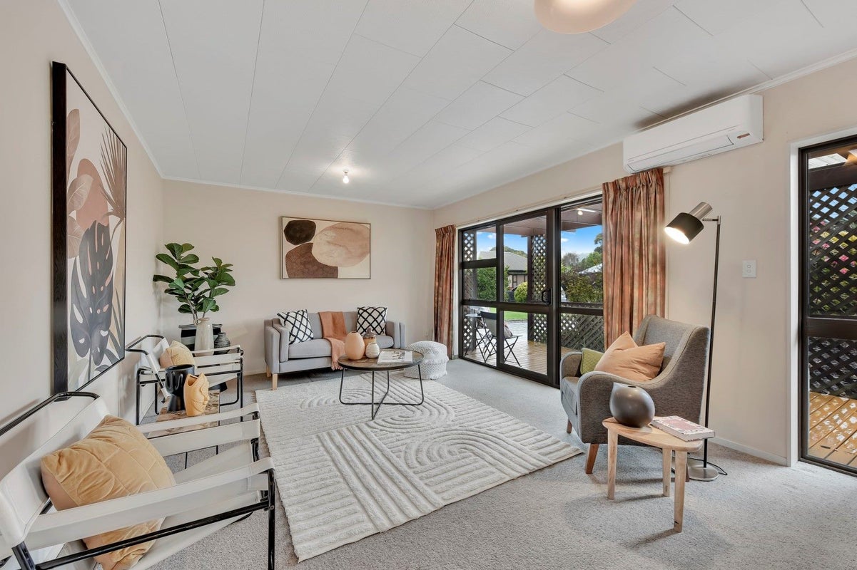 6 Helena Way, The Wood, Nelson - Carousel 2