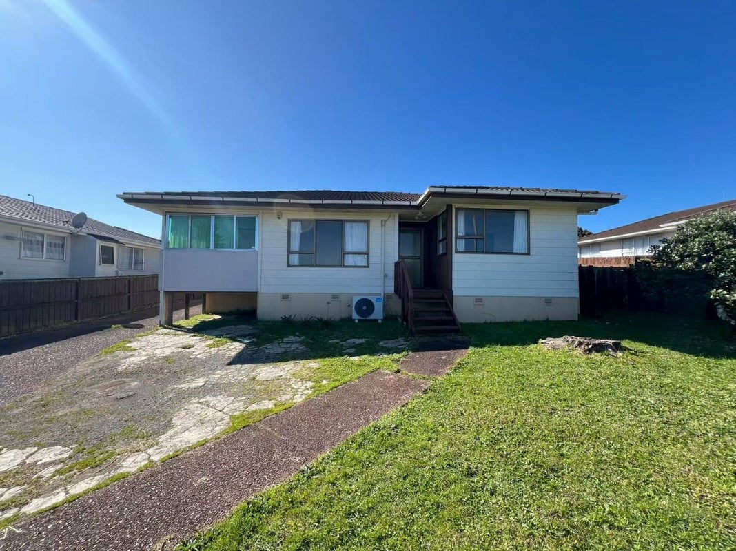 112 Aviemore Drive, Highland Park, Auckland - Carousel 12