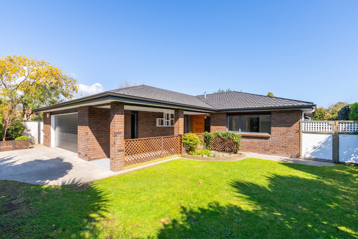 8 Cedar Drive, Paraparaumu Beach, Paraparaumu - Carousel 1