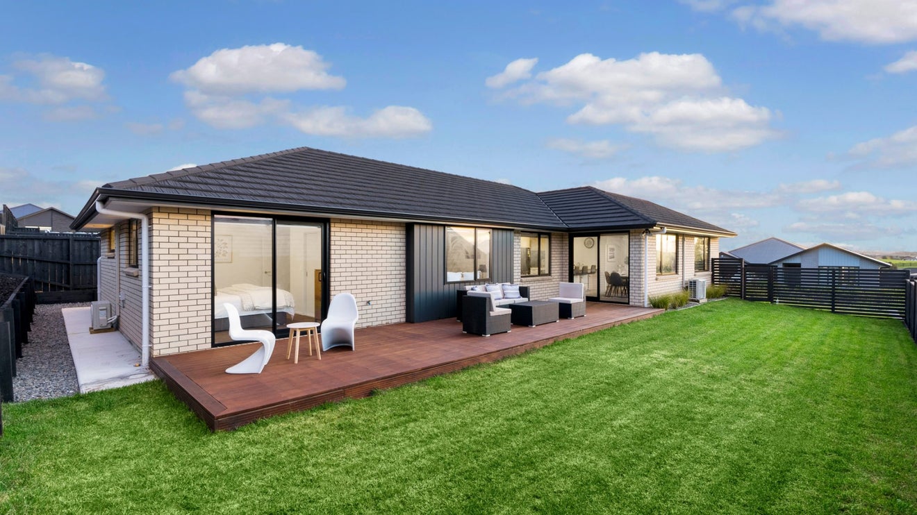 8 Lauti Lane, Paerata, Pukekohe - Carousel 1