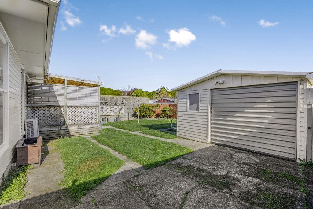 55 Meremere Street, Wainuiomata, Lower Hutt - Carousel 12